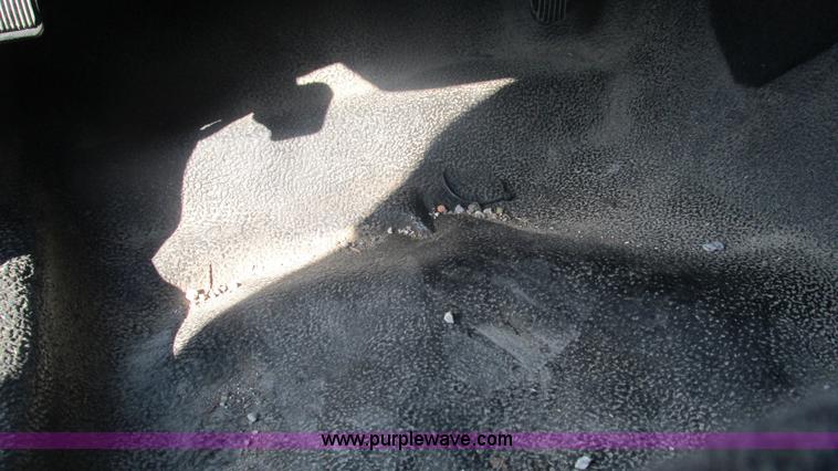 image for item I3223 2005 Ford Crown Victoria Police Interceptor