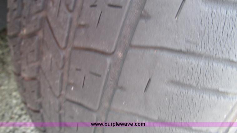 image for item I3224 2005 Ford Crown Victoria Police Interceptor