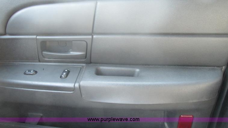 image for item I3224 2005 Ford Crown Victoria Police Interceptor