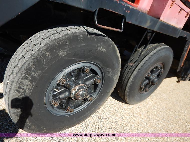 image for item I5373 1966 Fmc Link-belt HC-78B truck mounted crane