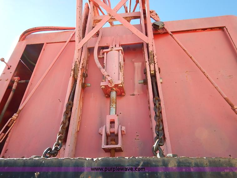 image for item I5373 1966 Fmc Link-belt HC-78B truck mounted crane