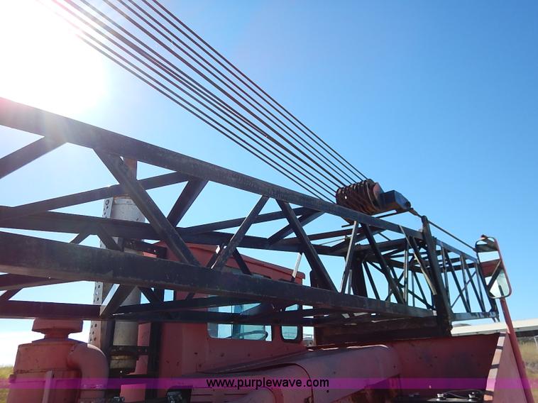 image for item I5373 1966 Fmc Link-belt HC-78B truck mounted crane