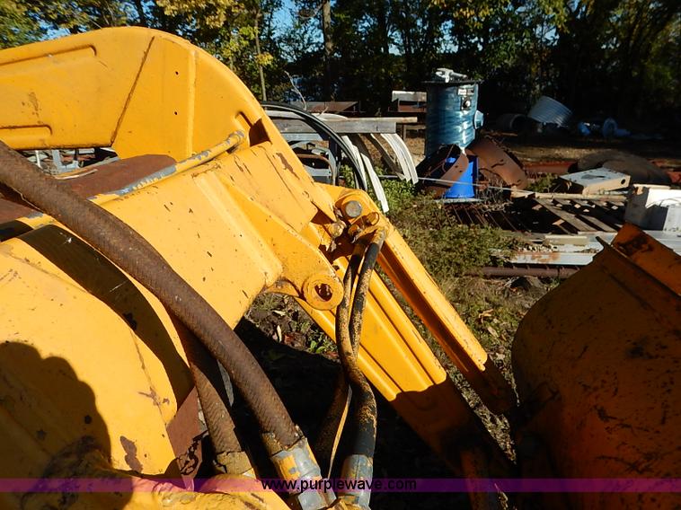 image for item I5381 1968 Massey Ferguson 2135 backhoe