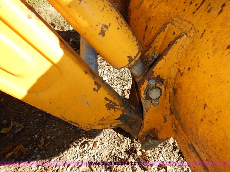 image for item I5381 1968 Massey Ferguson 2135 backhoe