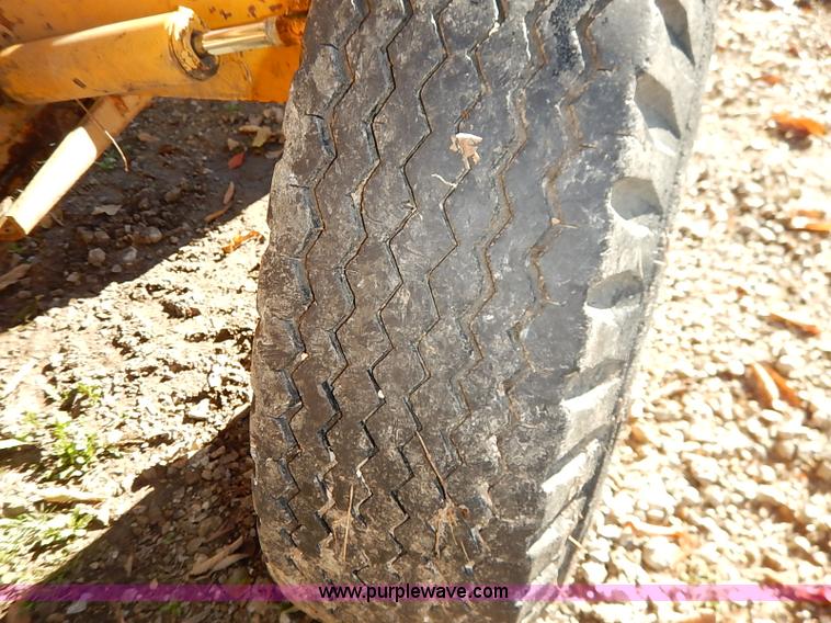 image for item I5381 1968 Massey Ferguson 2135 backhoe