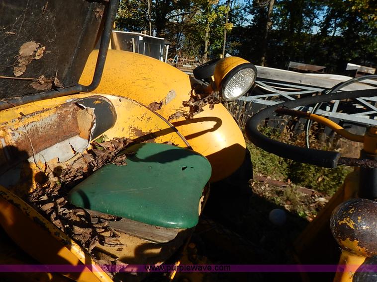 image for item I5381 1968 Massey Ferguson 2135 backhoe