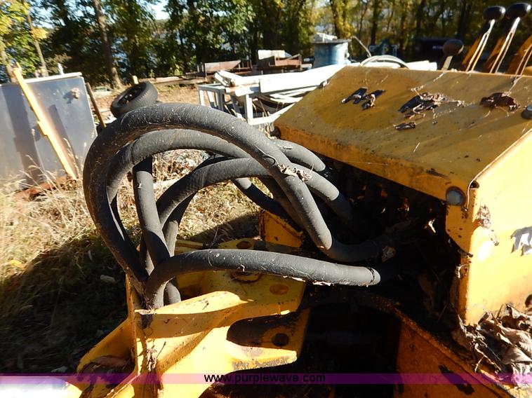 image for item I5381 1968 Massey Ferguson 2135 backhoe