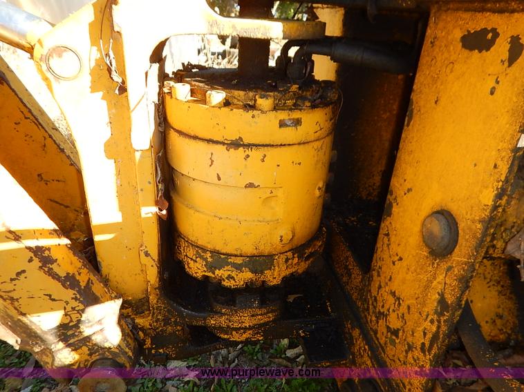 image for item I5381 1968 Massey Ferguson 2135 backhoe