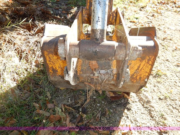 image for item I5381 1968 Massey Ferguson 2135 backhoe