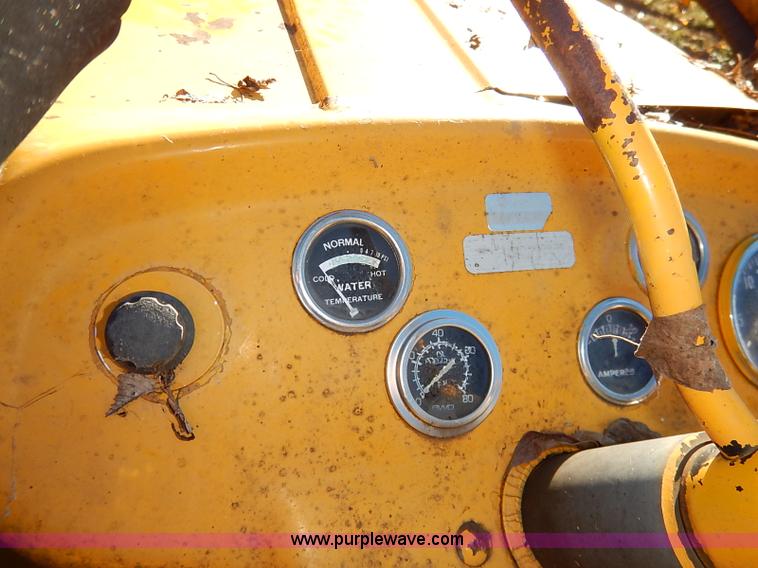 image for item I5381 1968 Massey Ferguson 2135 backhoe