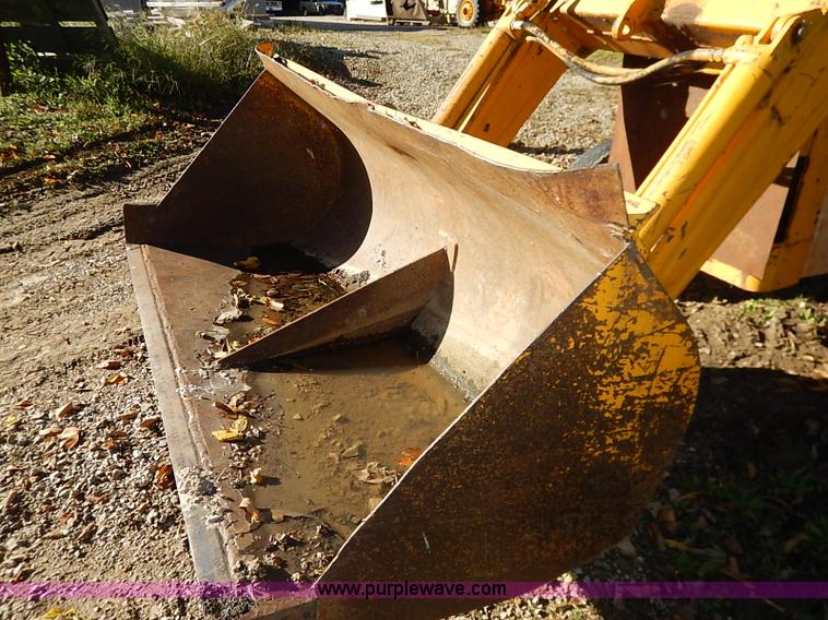 image for item I5381 1968 Massey Ferguson 2135 backhoe