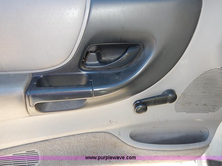 image for item I5389 1998 Ford Ranger XLT SuperCab pickup truck
