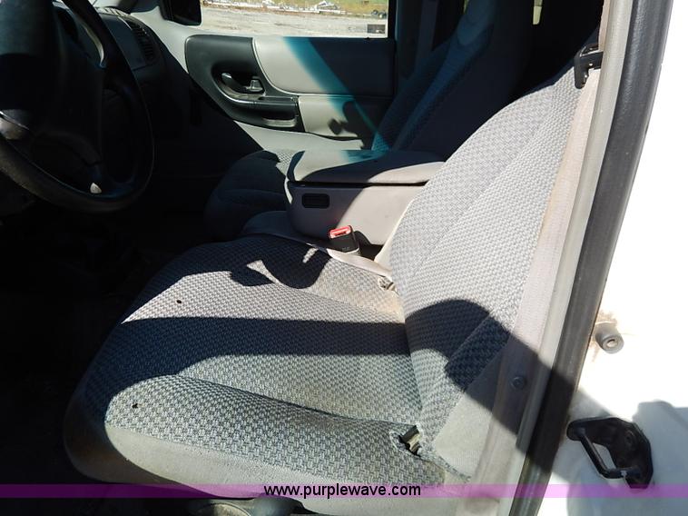 image for item I5389 1998 Ford Ranger XLT SuperCab pickup truck