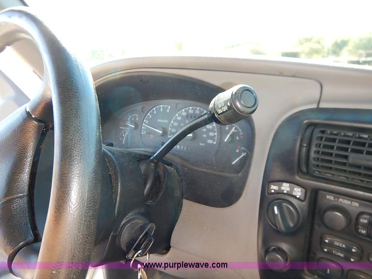 image for item I5389 1998 Ford Ranger XLT SuperCab pickup truck