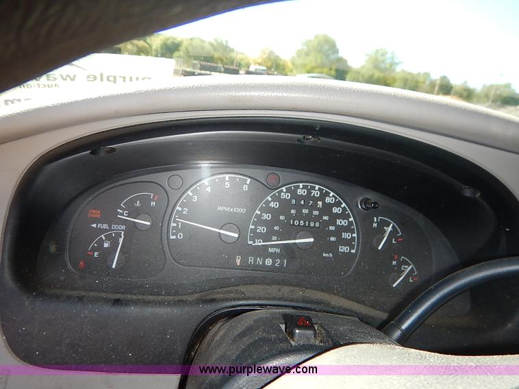 image for item I5389 1998 Ford Ranger XLT SuperCab pickup truck