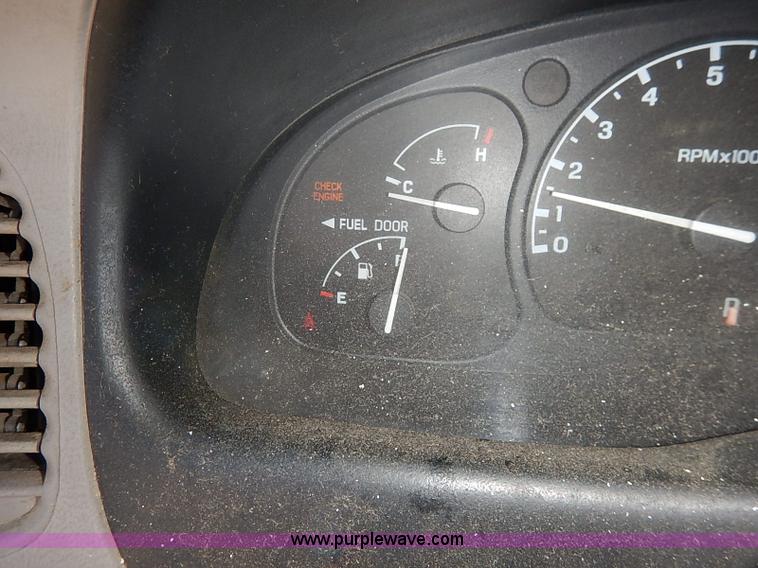 image for item I5389 1998 Ford Ranger XLT SuperCab pickup truck