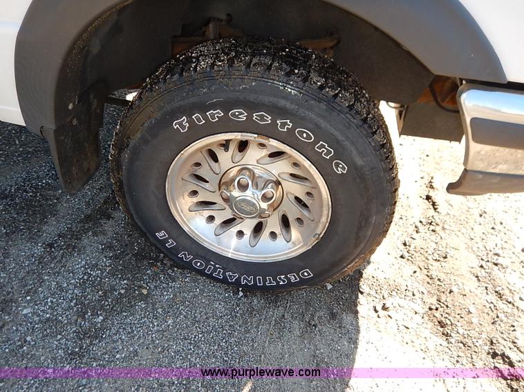 image for item I5389 1998 Ford Ranger XLT SuperCab pickup truck