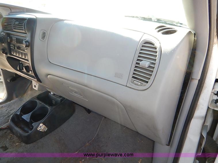 image for item I5389 1998 Ford Ranger XLT SuperCab pickup truck