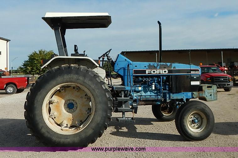 image for item I5401 Ford 8240 Powerstar SL tractor