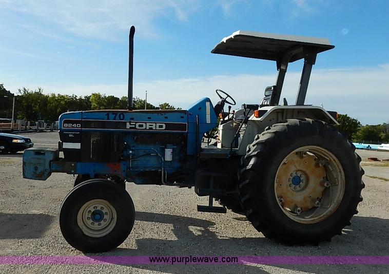 image for item I5401 Ford 8240 Powerstar SL tractor