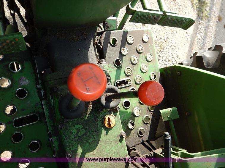 image for item I5402 John Deere 1650 tractor