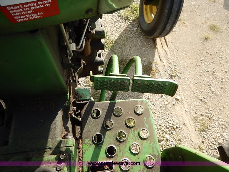 image for item I5402 John Deere 1650 tractor