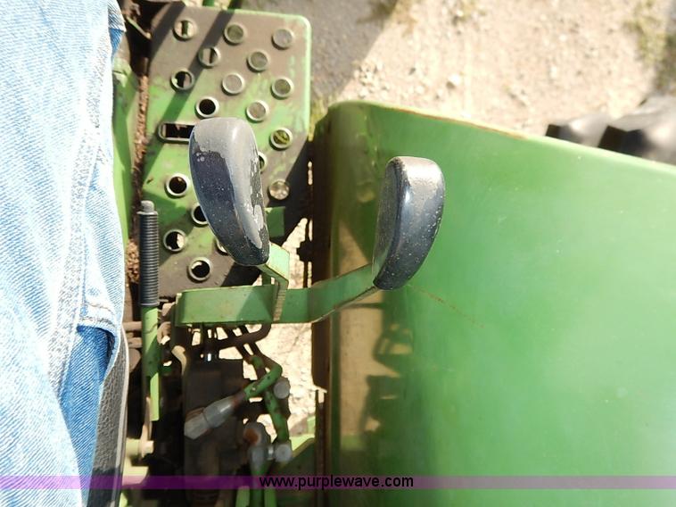 image for item I5402 John Deere 1650 tractor