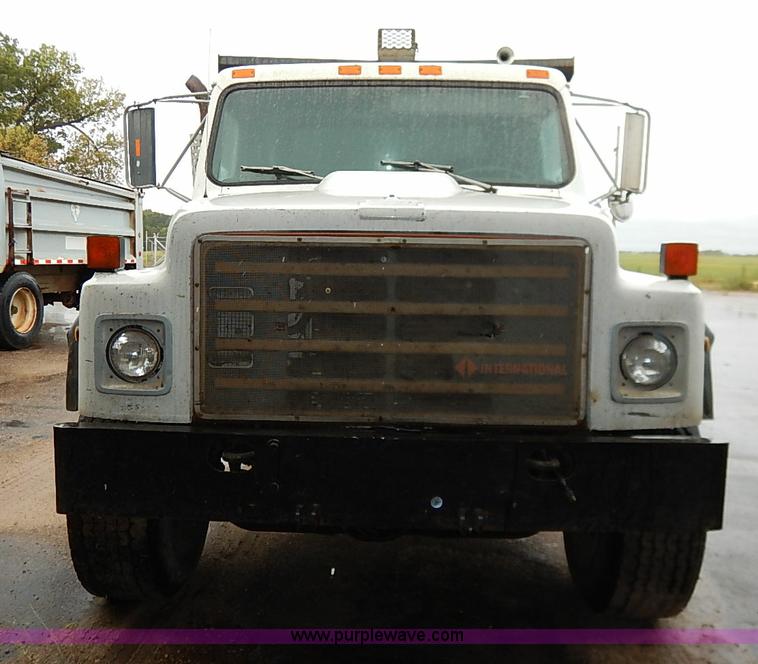 image for item I5405 1989 International S1900 dump truck