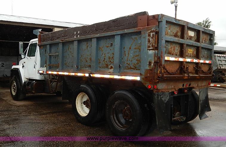 image for item I5405 1989 International S1900 dump truck