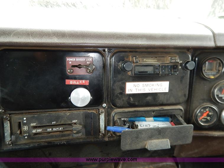 image for item I5405 1989 International S1900 dump truck