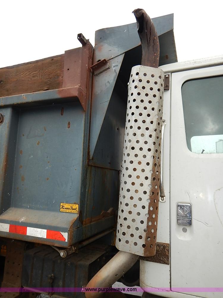 image for item I5405 1989 International S1900 dump truck