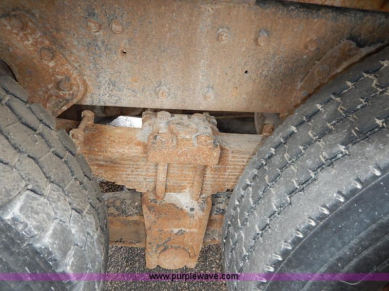 image for item I5405 1989 International S1900 dump truck