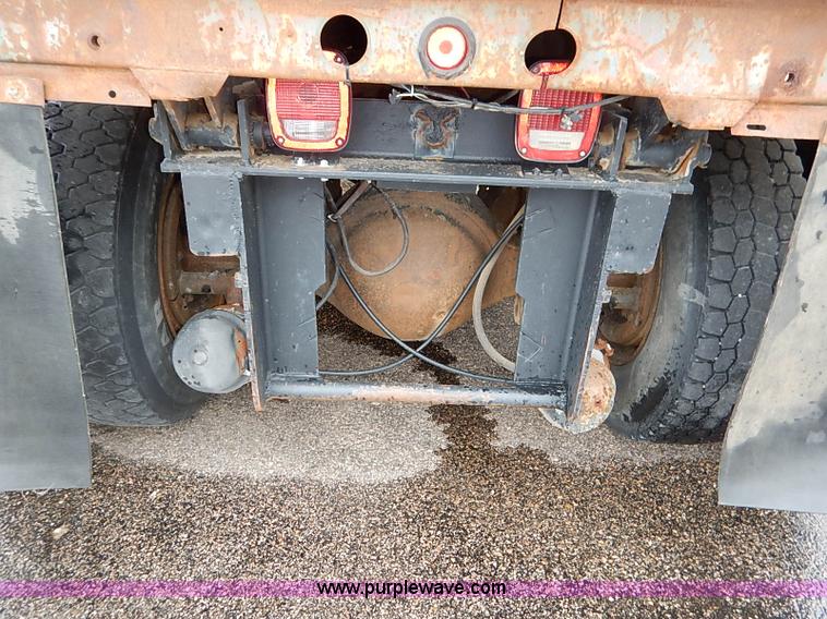 image for item I5405 1989 International S1900 dump truck