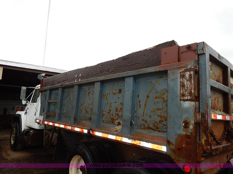 image for item I5405 1989 International S1900 dump truck