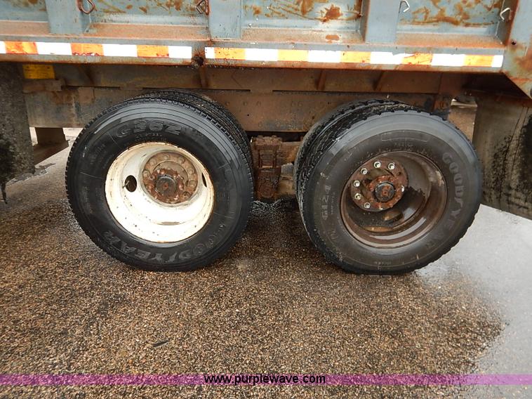 image for item I5405 1989 International S1900 dump truck