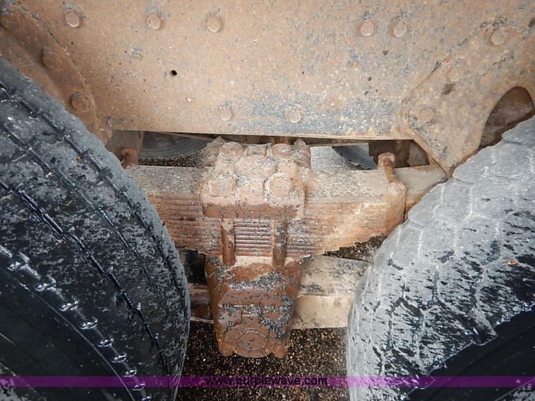 image for item I5405 1989 International S1900 dump truck