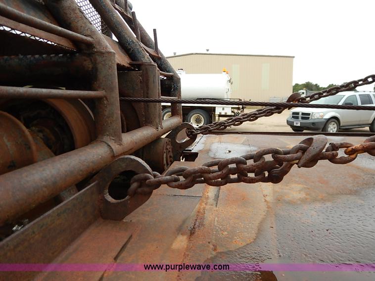 image for item I5408 1975 Ford F600 flatbed truck