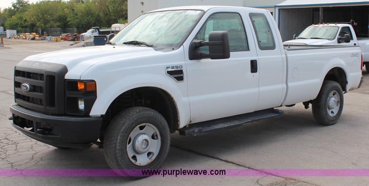 image for item I5783 2008 Ford F250 Super Duty XL SuperCab pickup truck