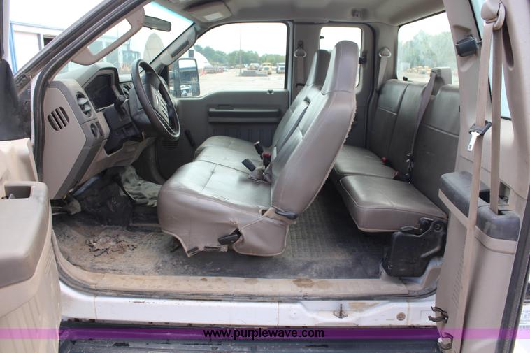 image for item I5783 2008 Ford F250 Super Duty XL SuperCab pickup truck