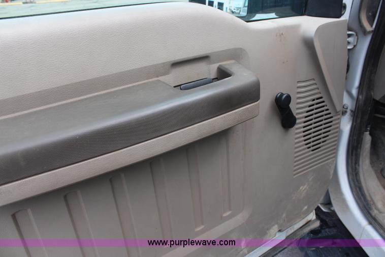 image for item I5783 2008 Ford F250 Super Duty XL SuperCab pickup truck