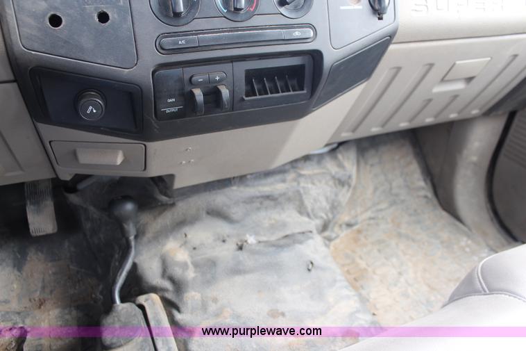 image for item I5783 2008 Ford F250 Super Duty XL SuperCab pickup truck