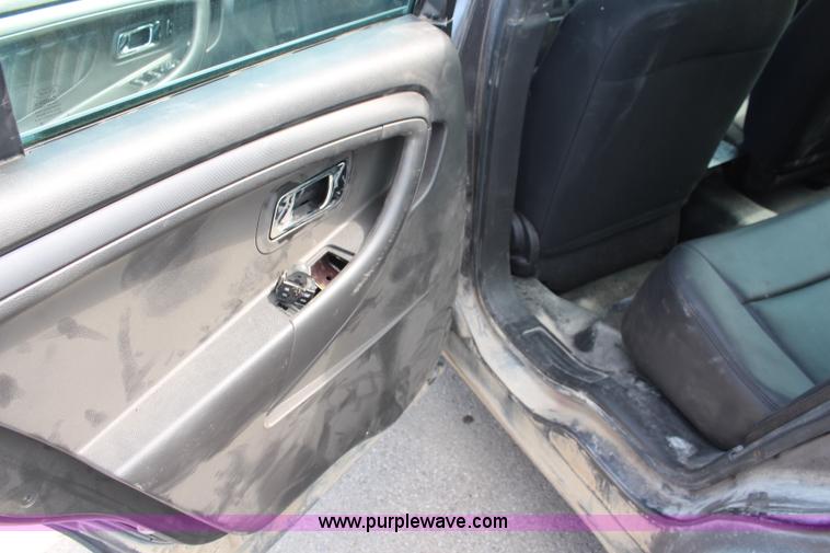 image for item I5862 2013 Ford Taurus Police