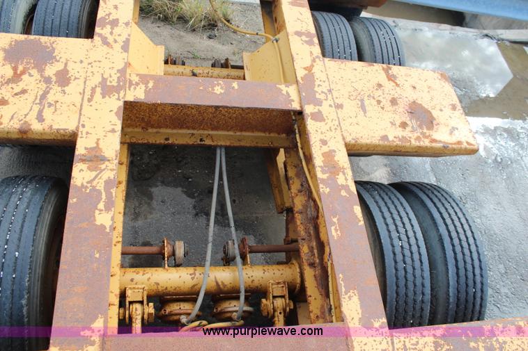 image for item I5864 1986 Trail King 50 ton detachable lowboy trailer