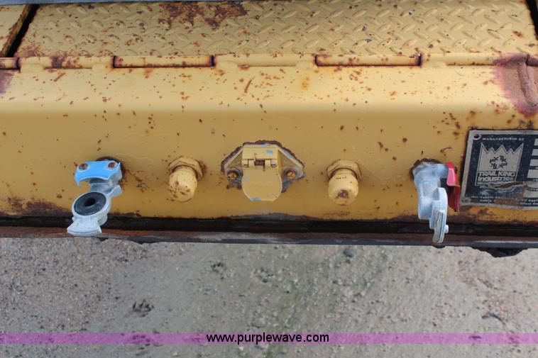 image for item I5864 1986 Trail King 50 ton detachable lowboy trailer