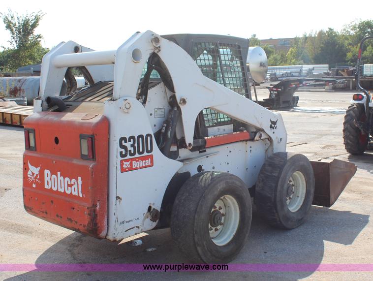 image for item I5866 2007 Bobcat S300 skid steer