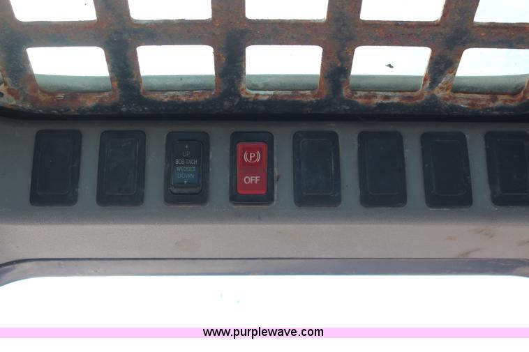 image for item I5866 2007 Bobcat S300 skid steer