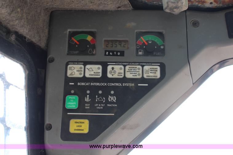 image for item I5866 2007 Bobcat S300 skid steer