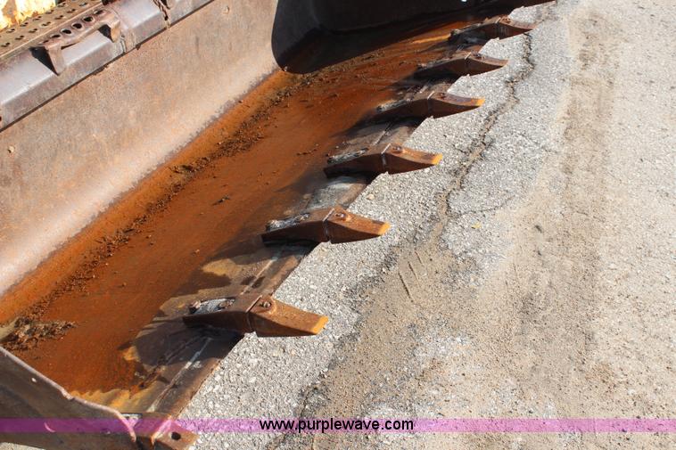 image for item I5866 2007 Bobcat S300 skid steer