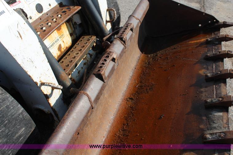 image for item I5866 2007 Bobcat S300 skid steer
