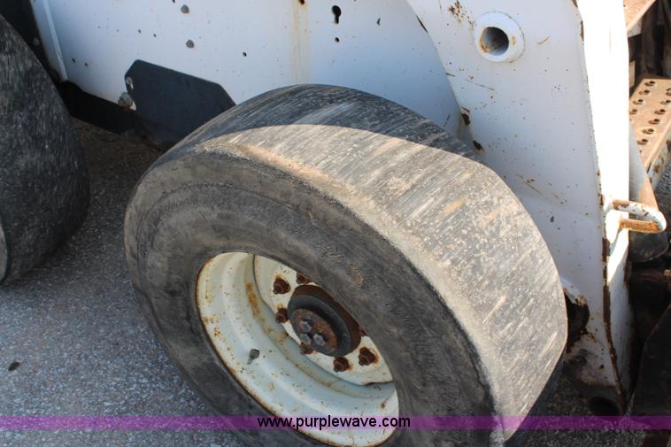 image for item I5866 2007 Bobcat S300 skid steer